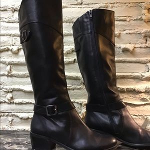Black leather riding boot, ankle belt, side zip
